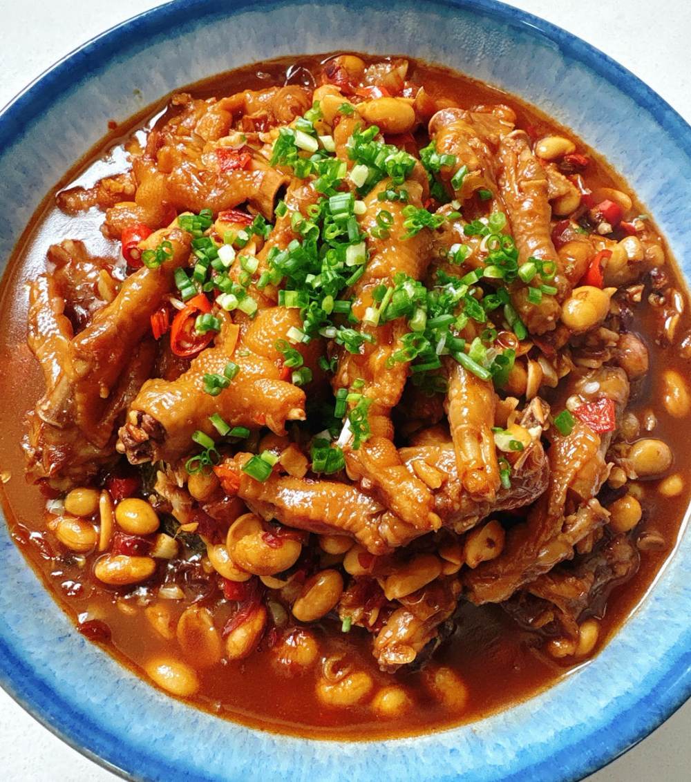 软糯又好吃的黄豆焖鸡爪的做法