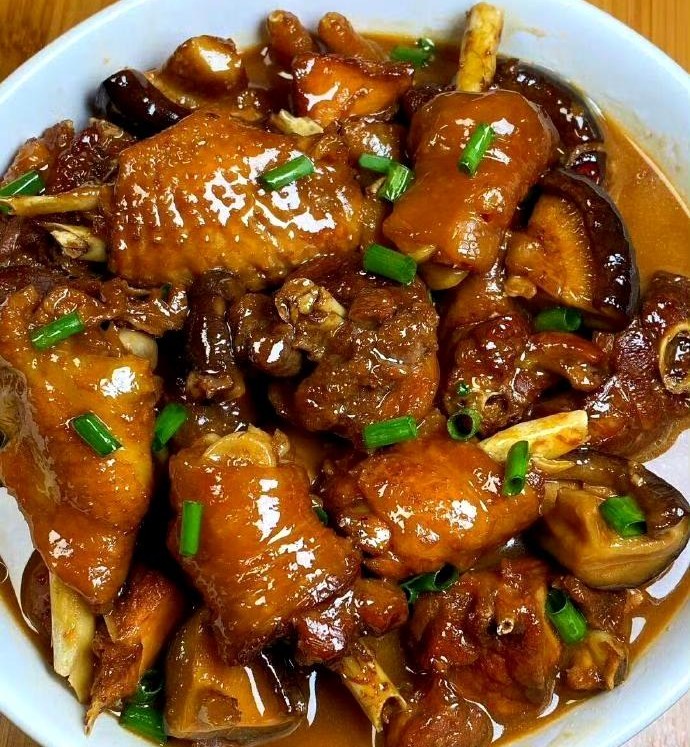 小鸡炖蘑菇真的是一绝！巨好吃！的做法