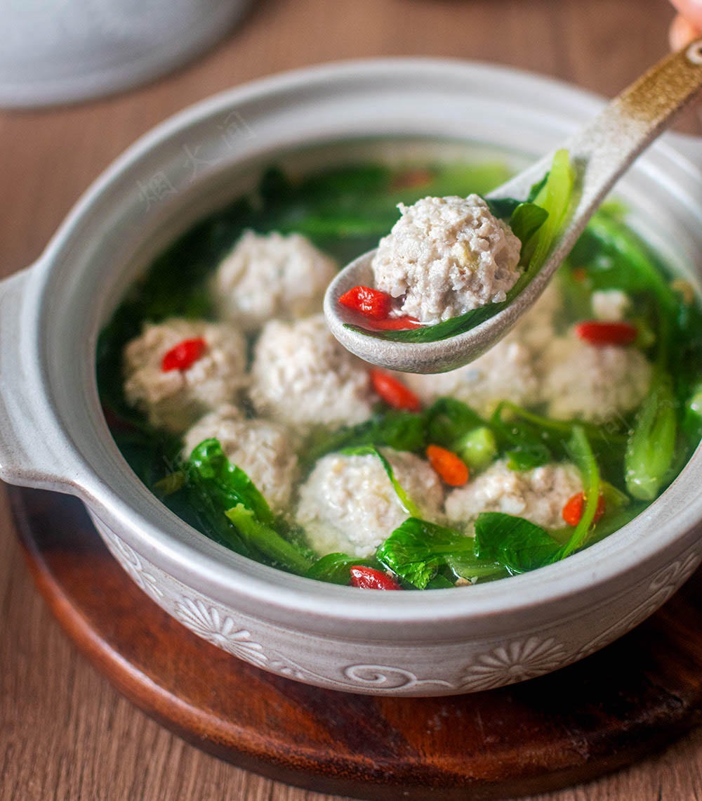 莲藕肉丸汤｜汤菜一锅出，暖胃又暖心的做法