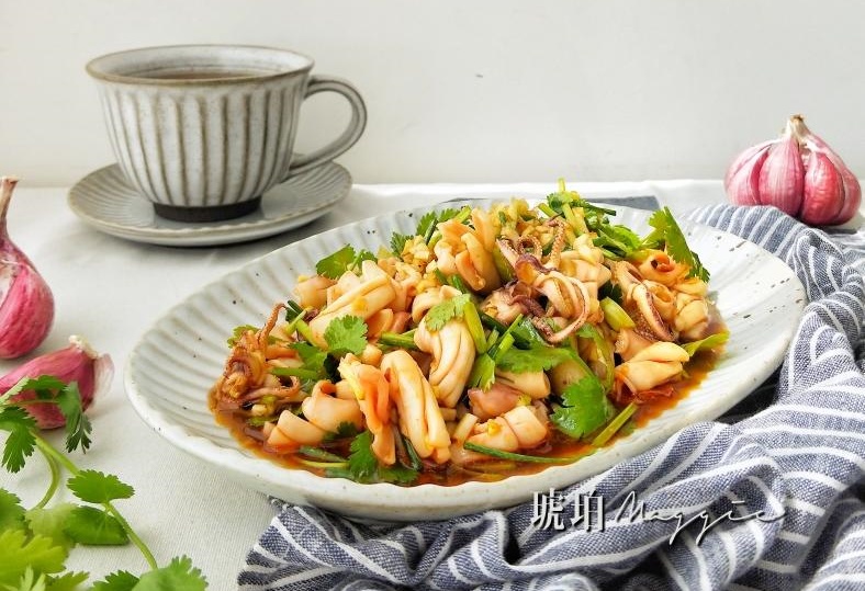 少油健康又营养‼️凉拌小鱿鱼‼️脆辣爽口的做法