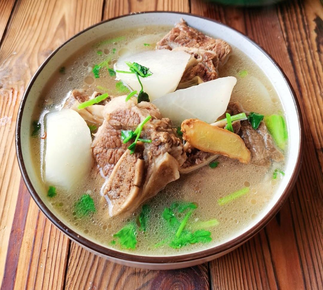 清炖牛排骨萝卜汤的做法
