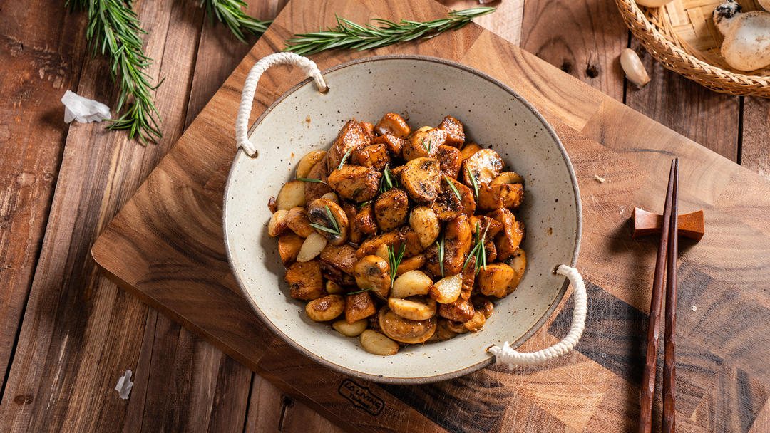 蒜香口蘑鸡肉粒