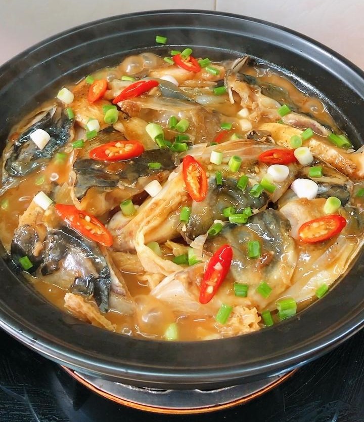 砂锅鱼头腐竹煲