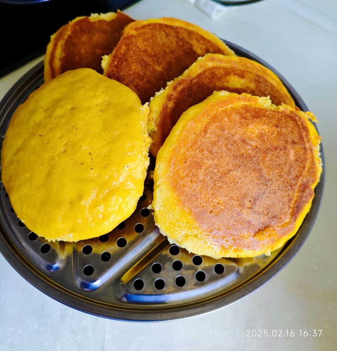 玉米面贴饼子的做法