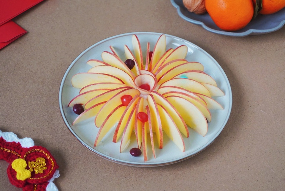 氛围感满满～苹果烟花酸奶碗