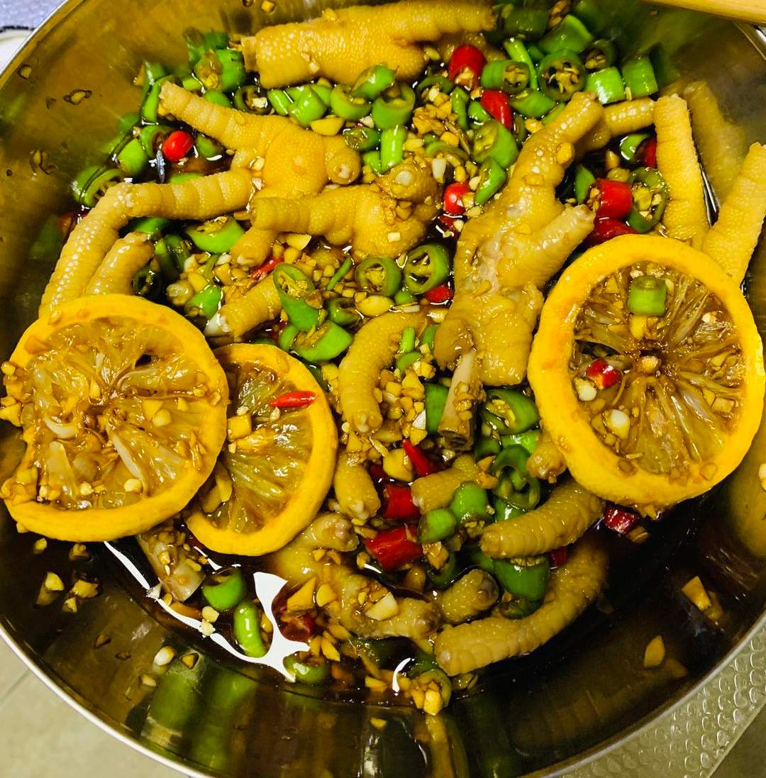 停不下来的秘制凉拌鸡爪