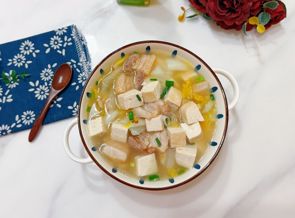 藤椒味老豆腐滑五花肉汤的做法