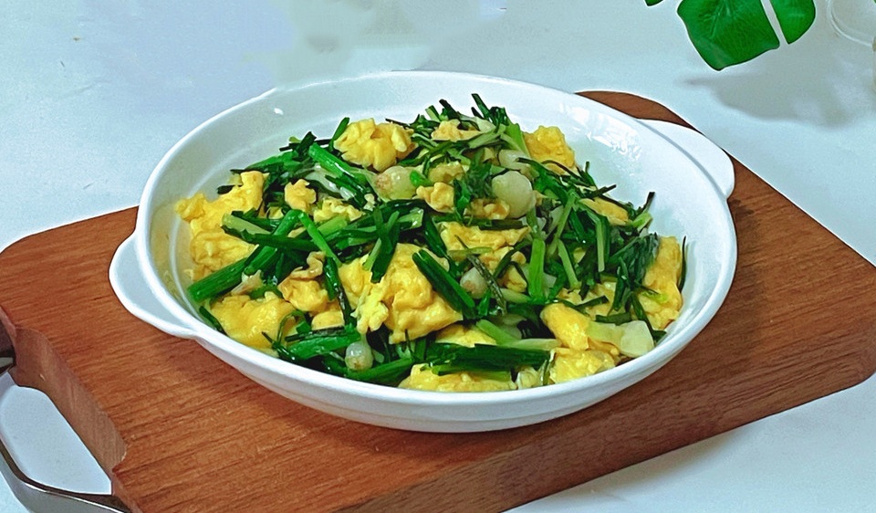 野葱炒鸡蛋