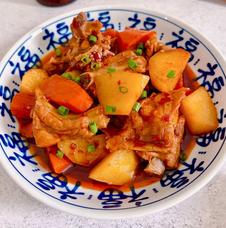 胡萝卜土豆炖排骨